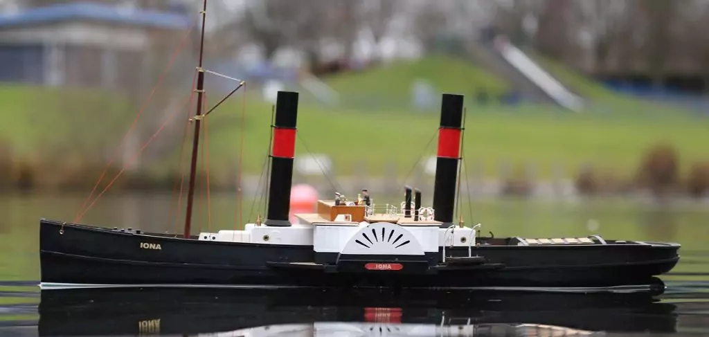 paddle tug